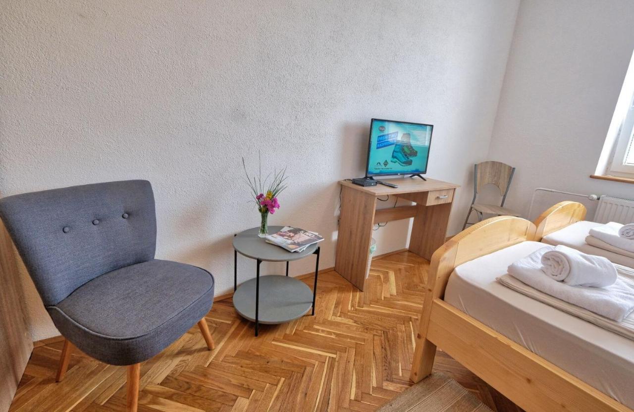 Hotel Prenocisca Miklavcic Nova Vas  Zewnętrze zdjęcie