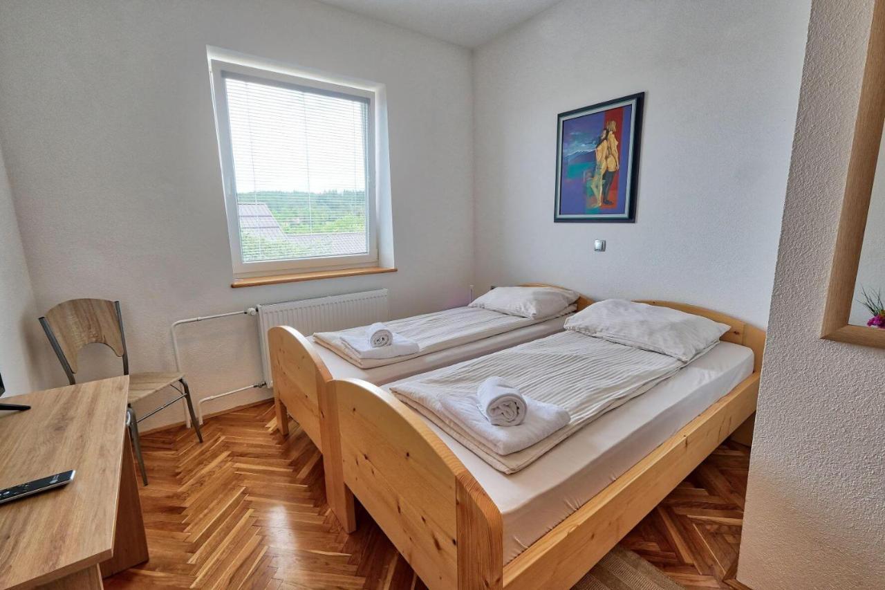 Hotel Prenocisca Miklavcic Nova Vas  Zewnętrze zdjęcie