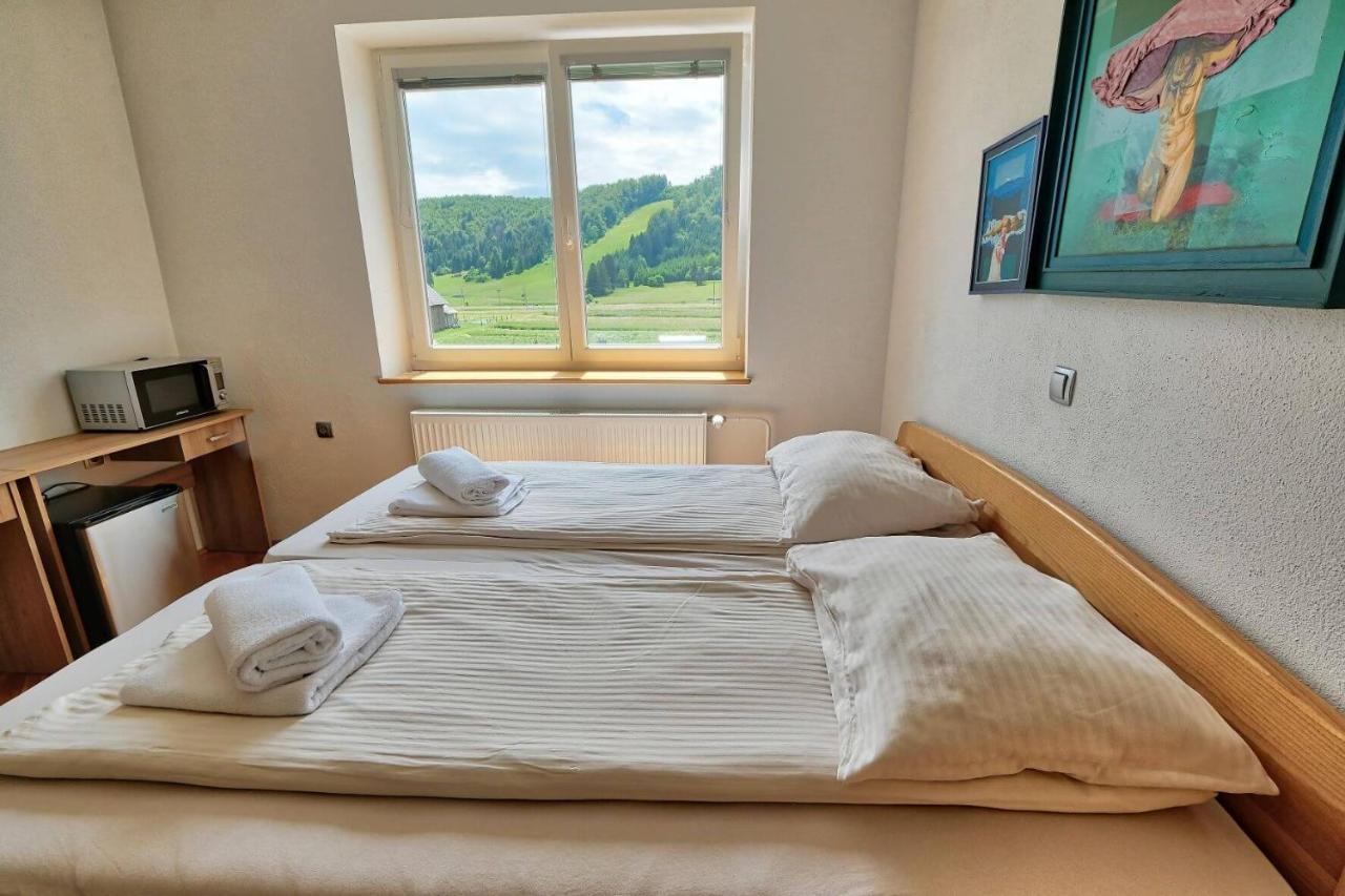 Hotel Prenocisca Miklavcic Nova Vas  Zewnętrze zdjęcie