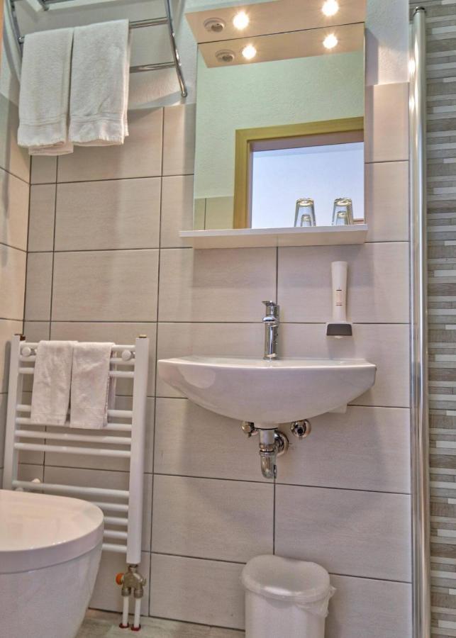 Hotel Prenocisca Miklavcic Nova Vas  Zewnętrze zdjęcie