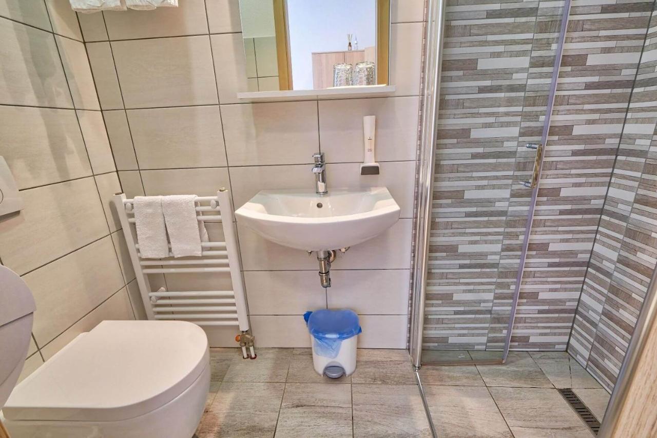 Hotel Prenocisca Miklavcic Nova Vas  Zewnętrze zdjęcie